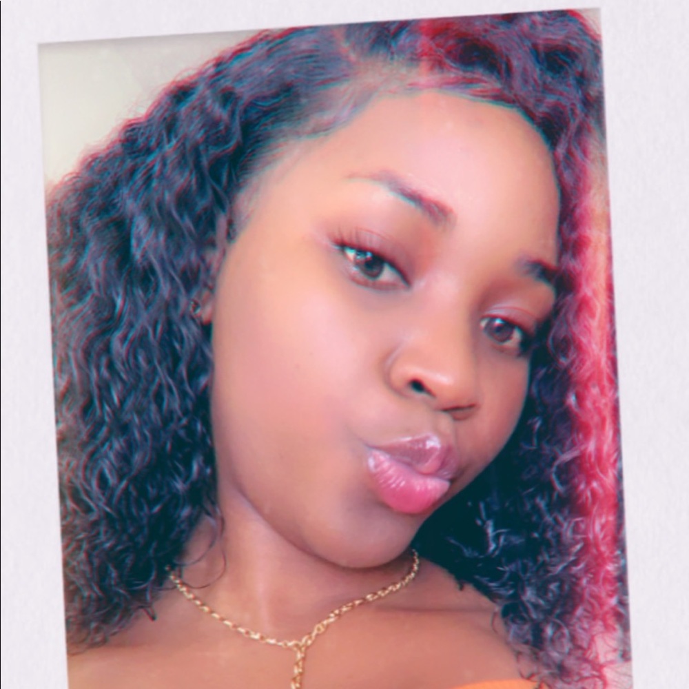 Meet your Posher, Brianna